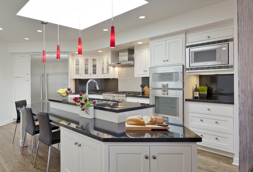 Black Galaxy Granite White Cabinets Backsplash Ideas